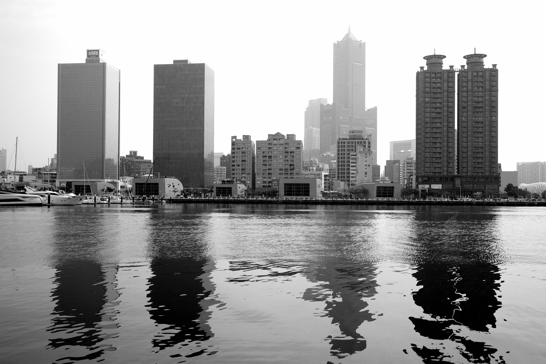 高雄港都輕旅行