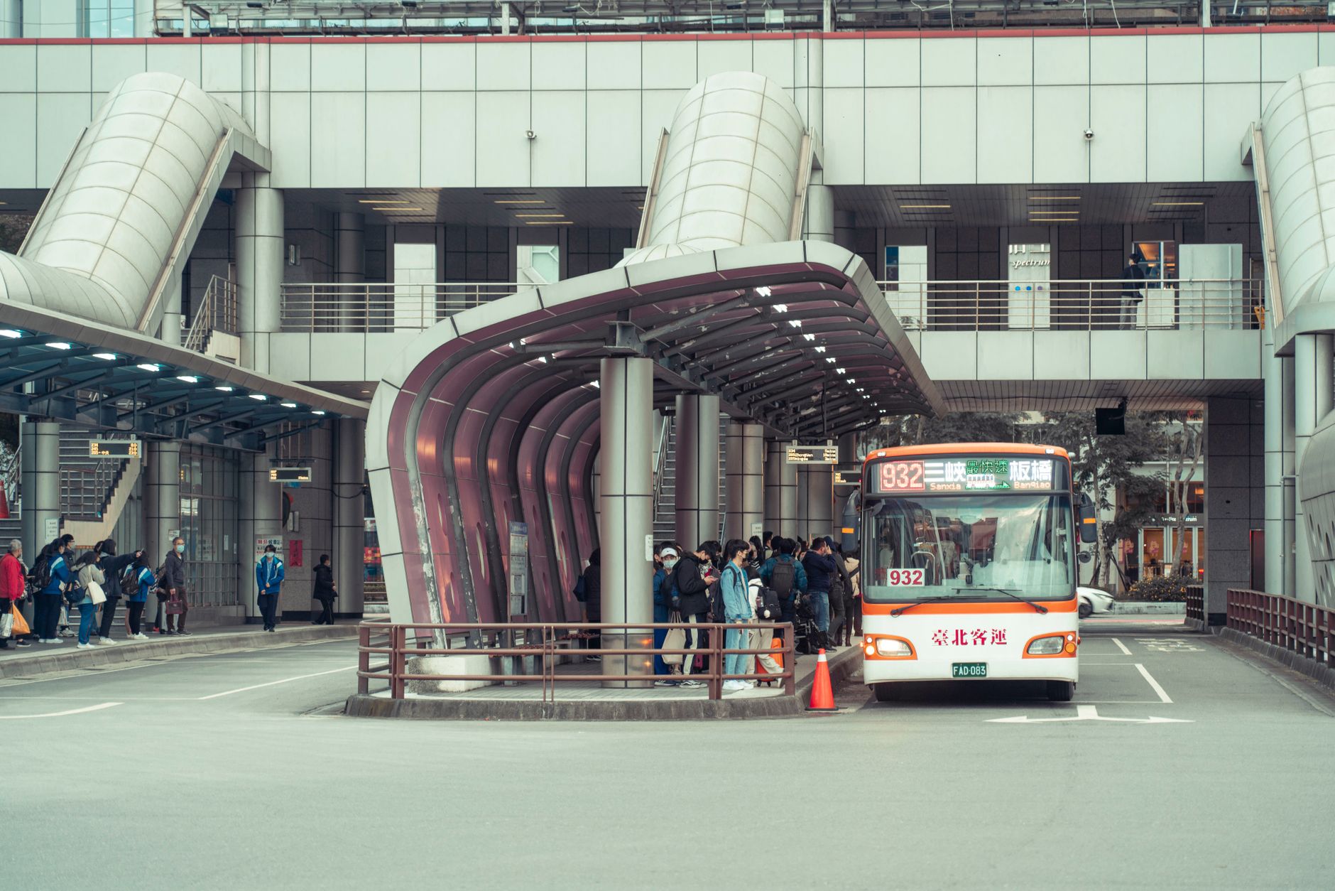 連假搭乘國道客運省錢示意