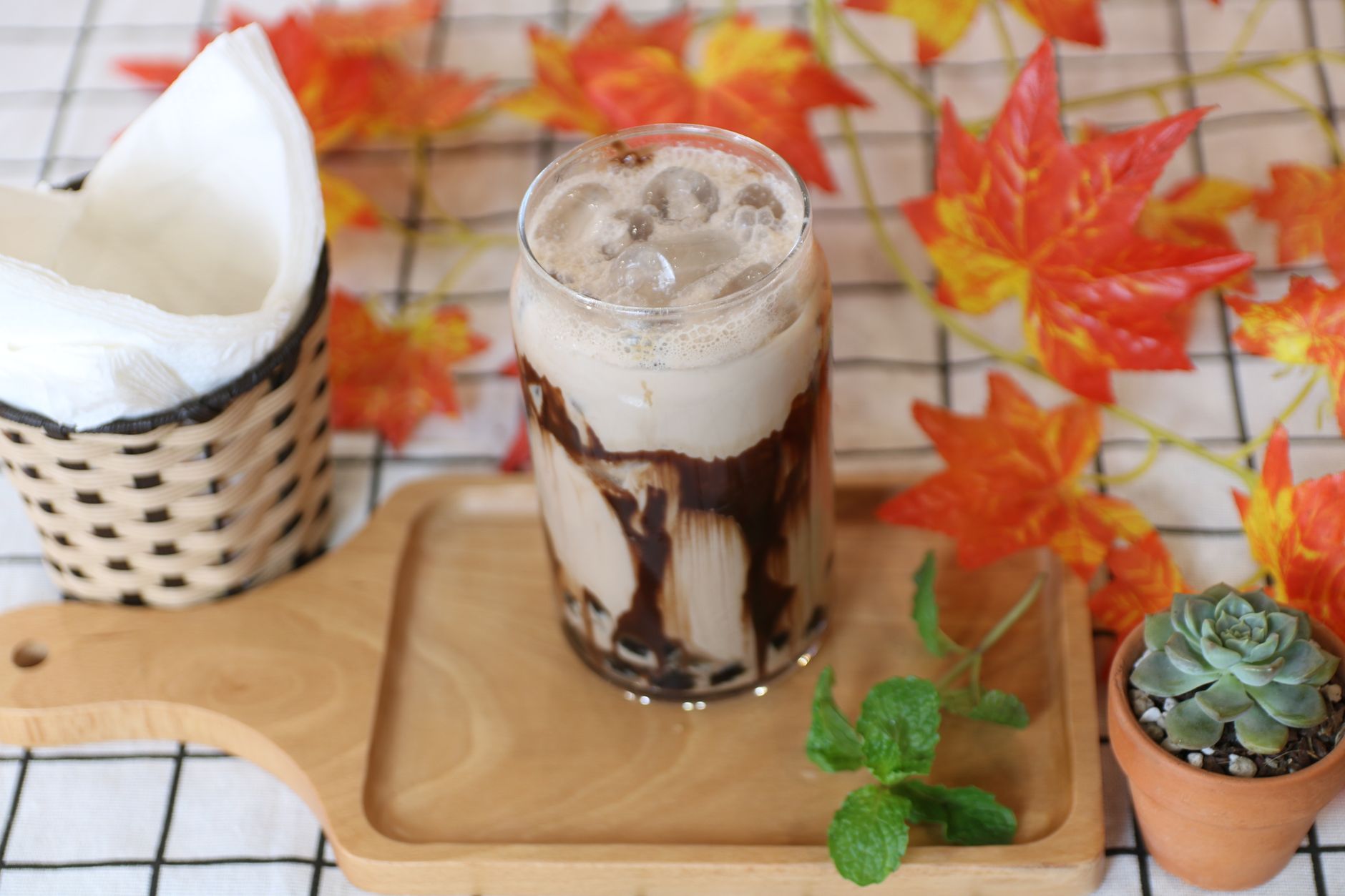 珍珠奶茶、冬瓜茶及各式手搖飲品